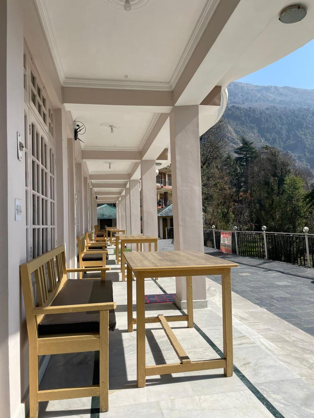 Sky Pie Hotel Dharamshala Exterior foto